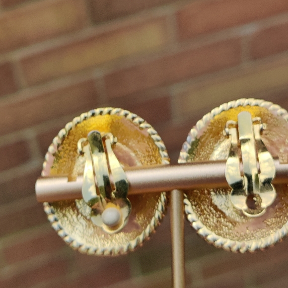 Vintage Carolee earrings - Picture 7 of 8